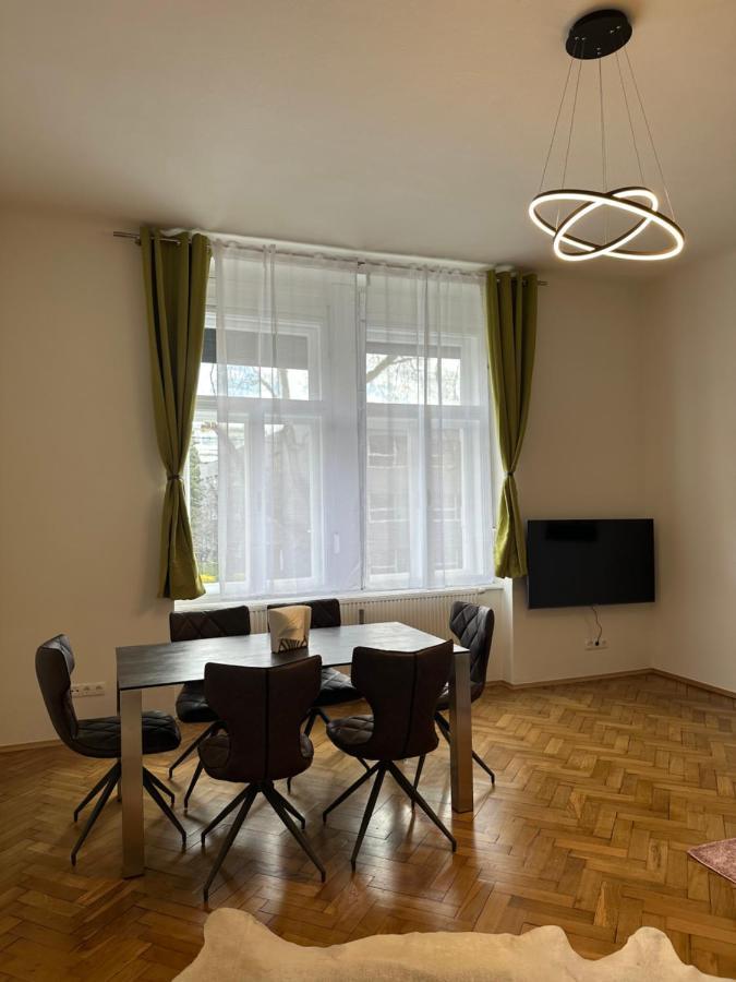 Artliving Apartment-Top 3 Self Check-In กราซ ภายนอก รูปภาพ